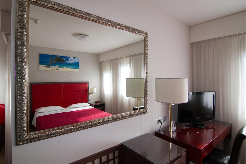 Hotel Alan Αντζόλα ντελ Εμίλια Εξωτερικό φωτογραφία