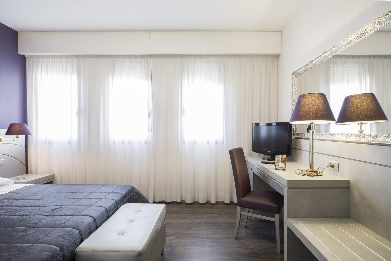 Hotel Alan Αντζόλα ντελ Εμίλια Εξωτερικό φωτογραφία