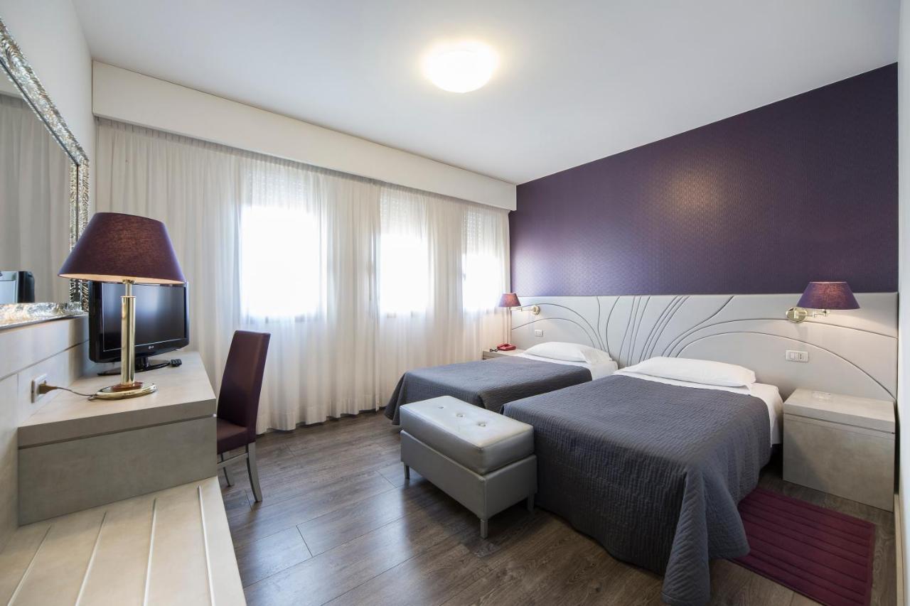 Hotel Alan Αντζόλα ντελ Εμίλια Εξωτερικό φωτογραφία